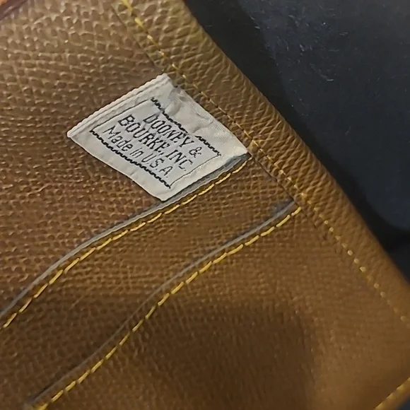 Vintage Rare Dooney & Bourke All-Weather Leather Norfolk Purse - Picture 6 of 8